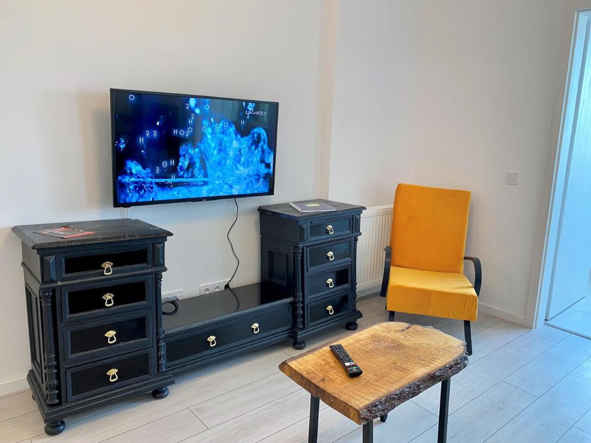 Plaza View Studio Бухарест Экстерьер фото
